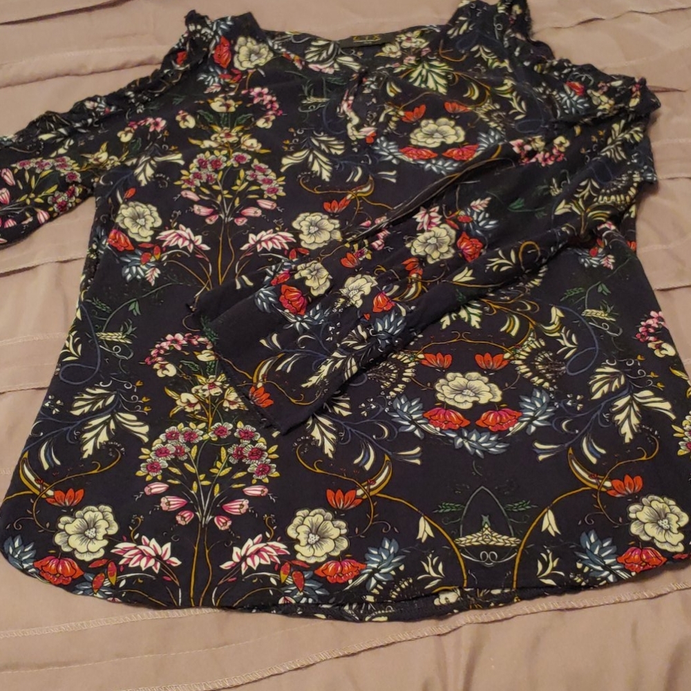 Cold shoulder shirt